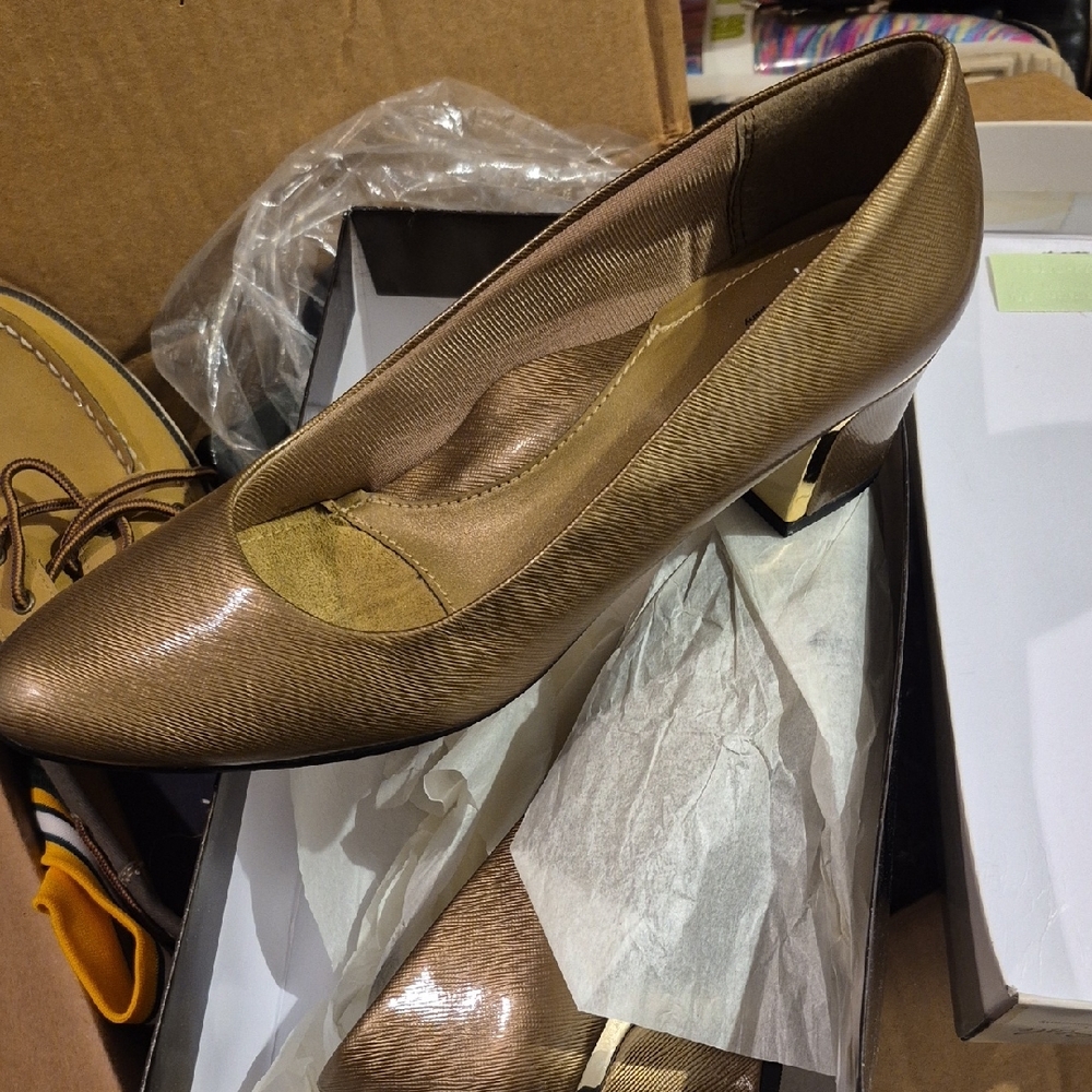 Hush Puppies Shimmering Tan Heels